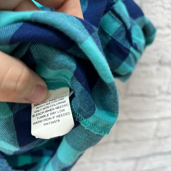 Vineyard Vines Blue Plaid Button Down Flannel Shirt Size 12 Peplum Hem Roll Tab - Picture 6 of 7